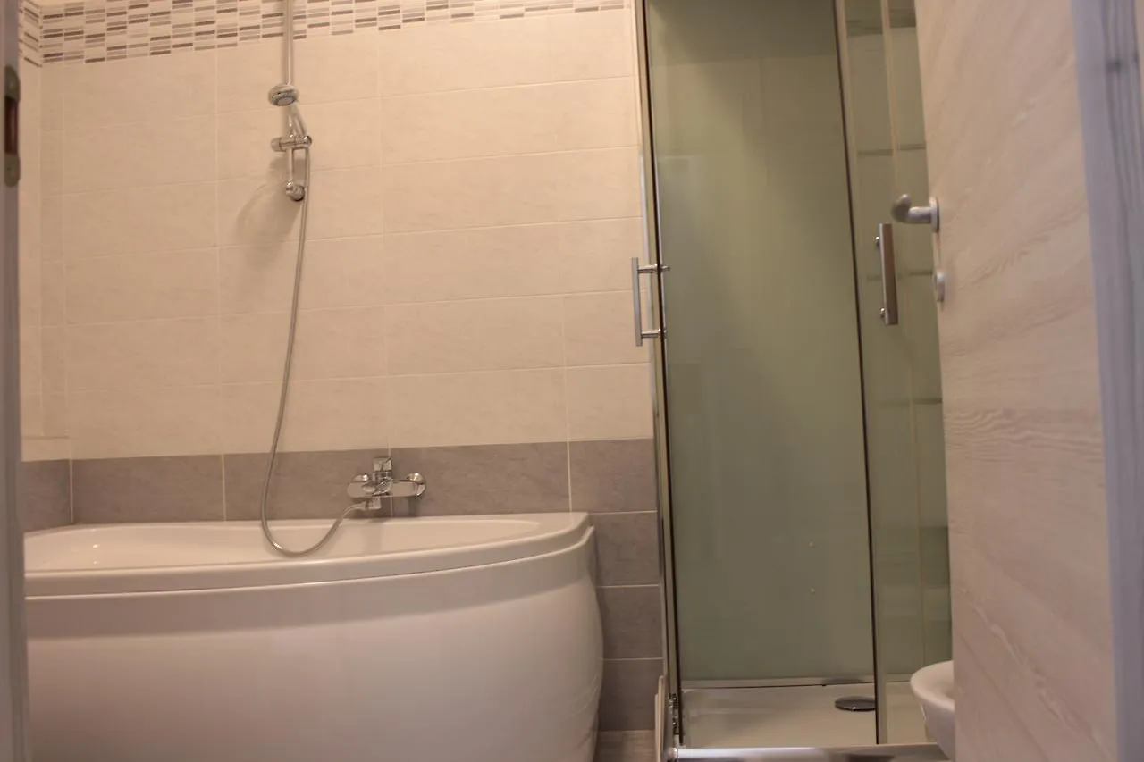 4 Star Apartments Bologna